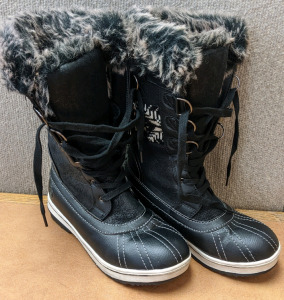 New Women's 7 Faux Fur, Faux Leather Leather Boots