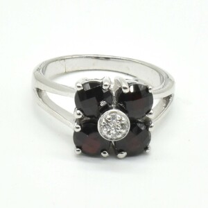 $200 Silver Garnet Cz(1.45ct) Ring
