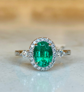 $6,150 Value - 18K White Gold Diamond & Emerald Ring - Sz 6