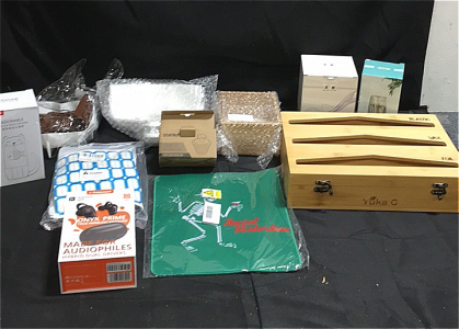 (1) Tronsmart Onyx Prime True Wireless Earbuds (1) Yuka G 3in 1 Plastic Wrap and foil dispenser (2) Canray Bathtub and sink Stopper (1) Anya Adorable Tea cup with Infuser (1) Social Distrortion Mousepad (30) 6&rdquo; x 9&rdquo; Resealable Bags and More