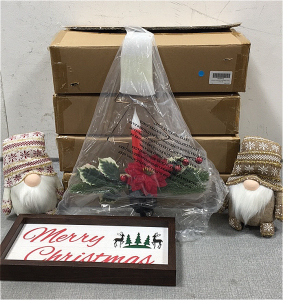(4) Set of 2 Christmas Solar Lights, (2) Gnomes, Merry Christmas/Welcome Wood Sign
