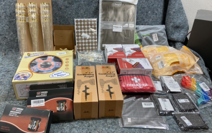 (3)PBT Keycaps-(4) Magnetic wrist band-(2) Gardening Auger and more