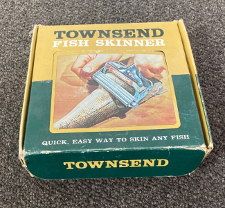 Townsend Fish Skinner