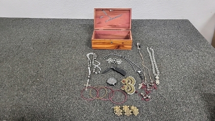 Jewelry Box of Assorted Jewepry