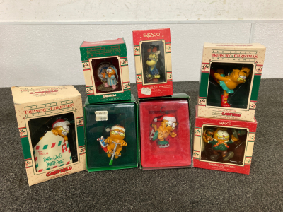 The Enesco Treasury Of Christmas Ornaments "Garfield"