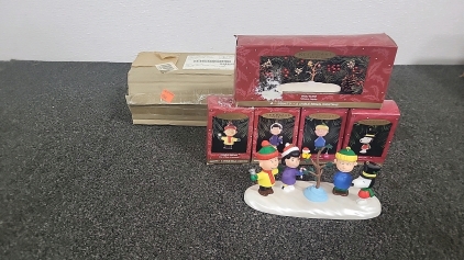 Peanuts A Charlie Brown Christmas Display