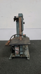 C.P. Tools Belt and Disc Sanding Station