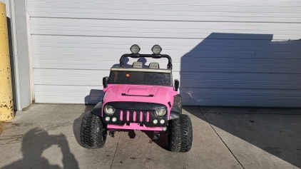 Pink Jeep Powerwheels