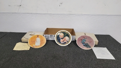 Set of (3) Collectible Plates