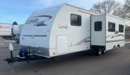 2004 Keystone Laredo