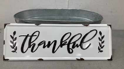 Metal Tub And Metal Thankful Sign