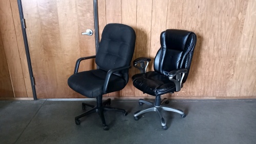 (2) Black Rolling Office Chairs