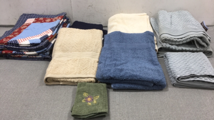 (6) Bath Towels, (1) Hand Towel, (1) Washcloth, (6) Pillow Shams