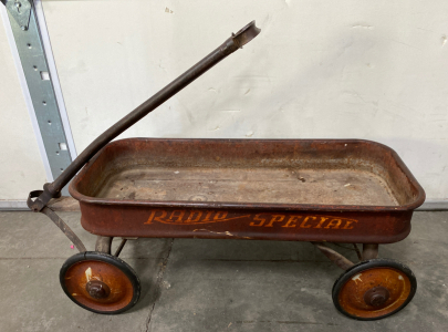 Vintage Radio Special Metal Wagon