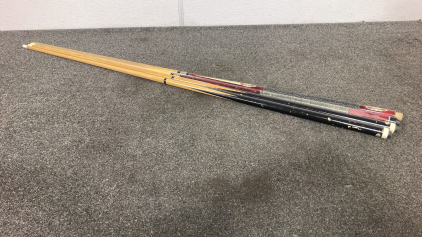 Wooden Pool Cue&rsquo;s