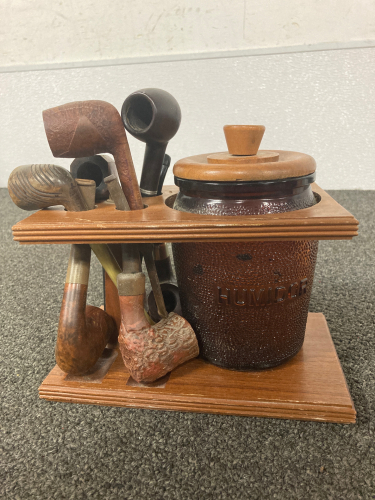 Tobacco pipes and Tabacco jar