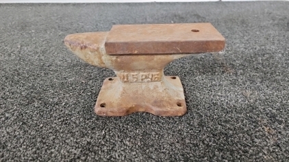Mini Vintage Anvil