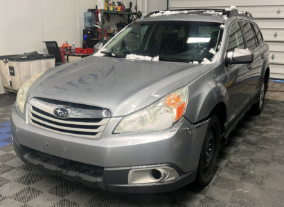 2010 Subaru Outback - AWD!