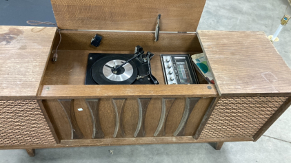 Vintage Stereo Cabinet with Record Player and Radio