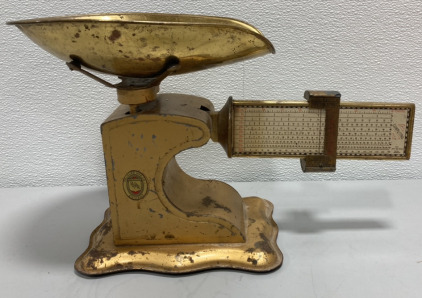 1920&rsquo;s Vintage Pelouze MFG CO. Computing Scale w/ Brass Tray