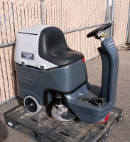 Advance SC3000 Ecoflex Commercial Ride-on Floor Machine