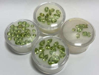 Beautiful Peridot Gems Various Cuts. Perfect For Jewelry Making Or Collecting