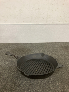 Basics Cast Iron Pan