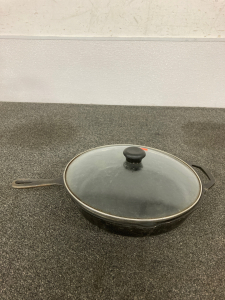 LODGE Cast Iron Pan