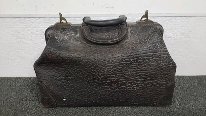 Vintage Leather Doctors Bag