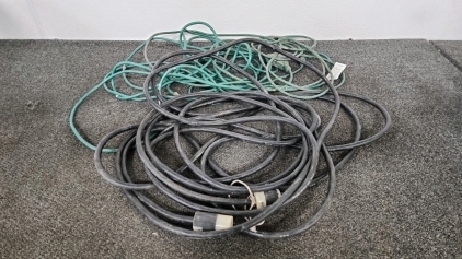 2 Electrical Power Cords