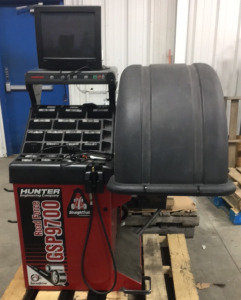 Tire balancing machine