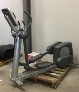 (1) Life Fitness Elliptical