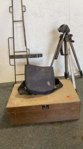 (1) MX 1000 Tripod (1) Blue Bag (1) Unimat-Sl Box (1) Rack