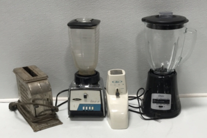 (1) Oster Blender (1) Osterizer Galaxie IV Blender and Icer (1) Antique The Toastmaster Automatic Electric Toaster