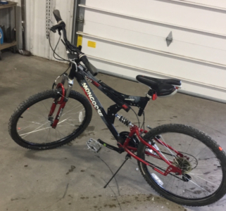 (1) Mongoose XA-75 21 Speed Mountain Bike