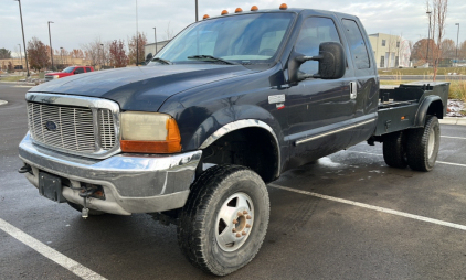 2000 Ford F-350 - Diesel - 4x4 - Runs and Shifts Well!