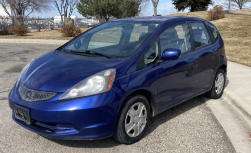 2013 Blue Honda fit