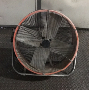 (1) Industrial Shop Fan