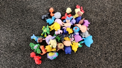 48 Pokémon Figurines