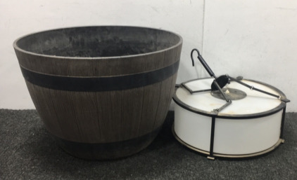 Planter & outdoor speaker light