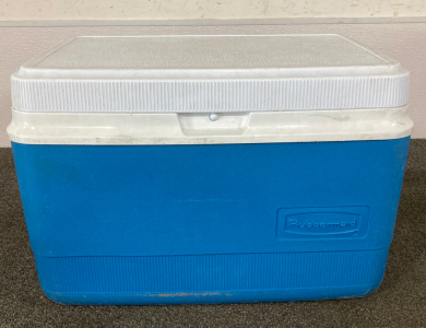 Rubbermaid Cooler