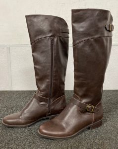 Woman’s Size 8 Boots