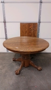 4 ft. Round Table with Leaf