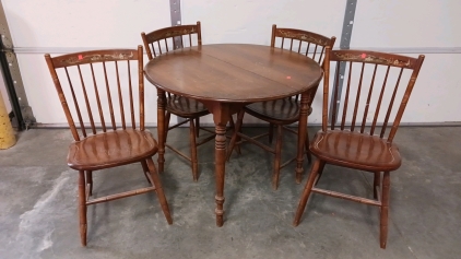 Round Table Set with 4 Chairs