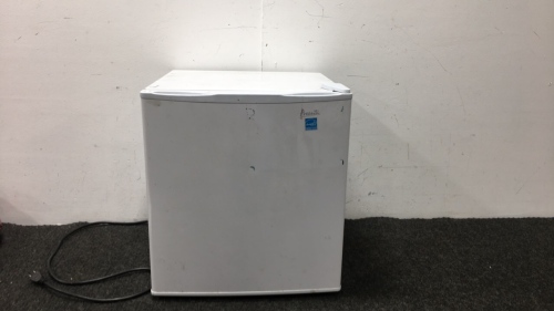 Avanti Mini Fridge