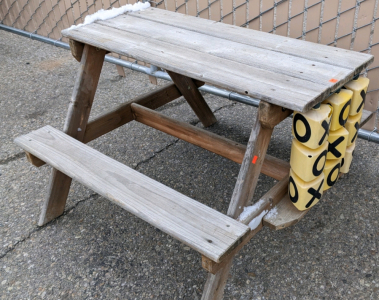 Children's Picnic Table w/Game