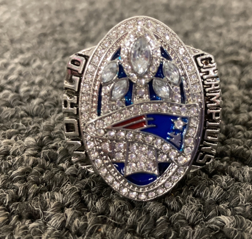2017 New England Patriots Super Bowl Replica Ring Named To Tom Brady