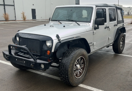 2010 Jeep Wrangler Unlimited - Aftermarket Wheels!