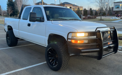 2002 Chevrolet Silverado 2500 LT - 4x4!