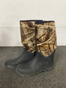 Pair of Camouflage Boots Size 11